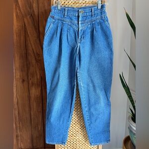 Vintage Chic High Waisted Tapered 80’s Mom Jeans